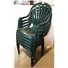 Image 1 : 5 GREEN MATCHING LAWN CHAIRS