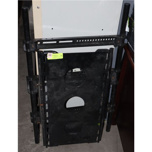FULLY ADJUSTABLE TV WALL MOUNT, HEAVY!