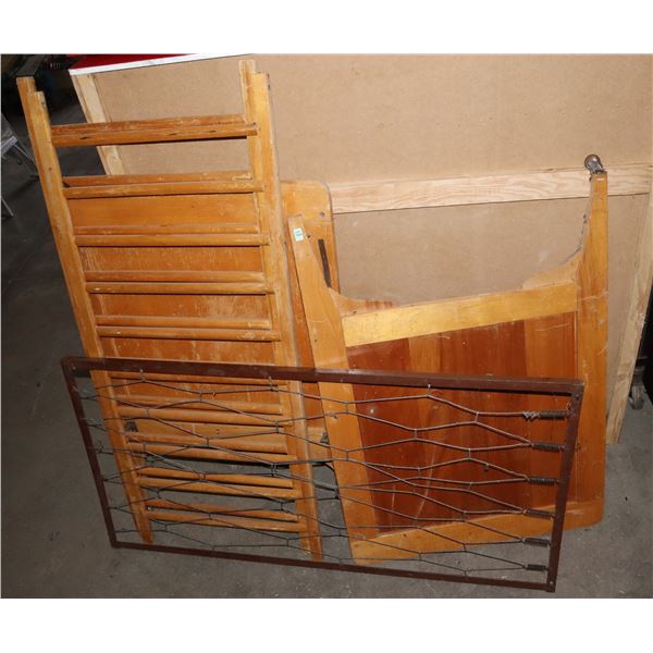 VINTAGE/ ANTIQUE ESTATE CRIB, ONE WHEEL MISSING