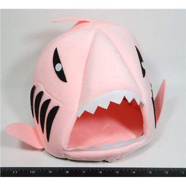 NEW SMALL PET SHARK BED (WILL NOT FIT CATS/DOGS)