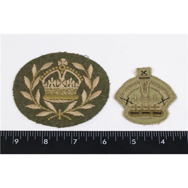 #470 WW2 PAIR OF KINGS CROWN UNIFORM INSIGNIA