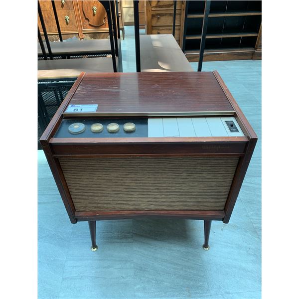 VINTAGE WESTINGHOUSE RADIO CABINET APPROX 26"X24"X20"