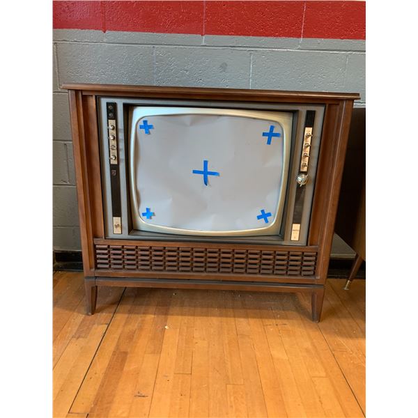 VINTAGE MONITRON TELEVISION BOX APPROX 32"X35"X14"