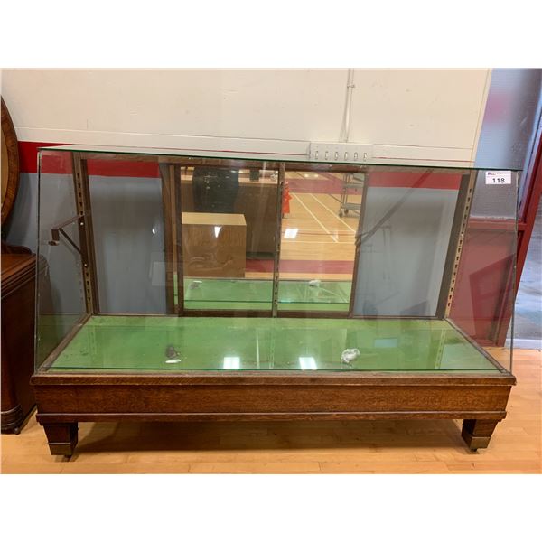 LARGE WOOD & GLASS DISPLAY CABINET WITH MIRRORED BACK SLIDING DOORS APPROX 47"X72"X24"