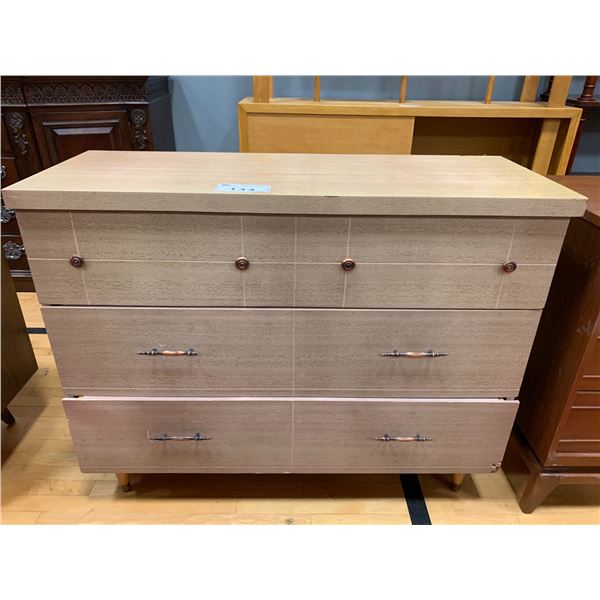 3 DRAWER WOOD DRESSER APPROX 33"X42"X16" (SOME DAMAGE ON DRAWER CORNER)
