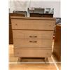 Image 1 : 4 DRAWER WOOD DRESSER APPROX 39"X31"X18"