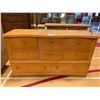 Image 1 : 8 DRAWER WOOD DRESSER (1 KNOB MISSING) APPROX 32"X55"X18"