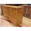Image 4 : 8 DRAWER WOOD DRESSER (1 KNOB MISSING) APPROX 32"X55"X18"