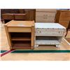 Image 1 : 2 1 DRAWER WOOD NIGHT STANDS APPROX 20"X25"X16" & 22"X22"X19"