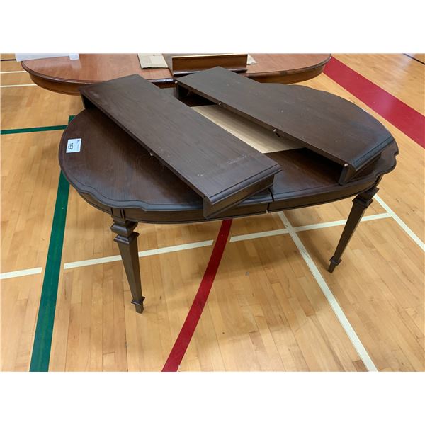 WOOD DINING TABLE APPROX (29"X58"X39") WITH 2 LEAFS (12")