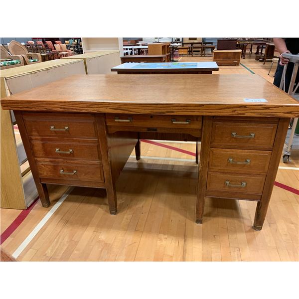 7 DRAWER WOOD LOCKING DESK (NO KEY) APPROX 32"X61"X35"