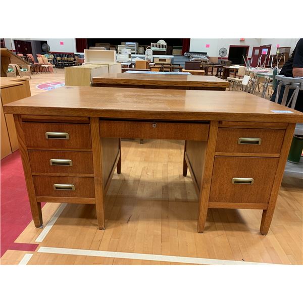 6 DRAWER WOOD LOCKING DESK (NO KEY) APPROX 31"X60"X34"