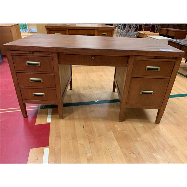 6 DRAWER WOOD LOCKING DESK (NO KEY) APPROX 31"X60"X30"
