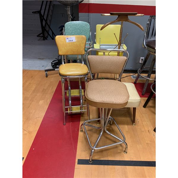 5 ASSORTED CHAIRS INCLUDING; BOOSTER CHAIRS, VINTAGE STOOLS & MORE