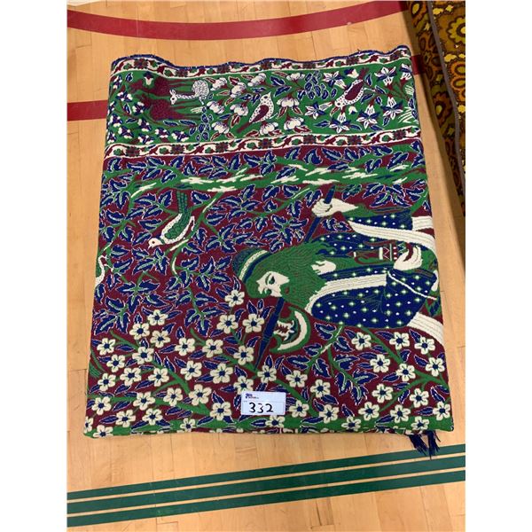 UNKNOWN SIZE PATTERNED AREA RUG