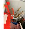 Image 6 : LARGE LOT OF ASSORTED ITEMS INCLUDING; FOOTBALL EQUIPMENT, PROP SIGNS, DRUMS, GARDEN DCOR, MOBILE...