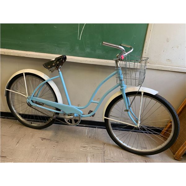 VINTAGE SINGLE SPEED BICYCLE (SOME ISSUES)