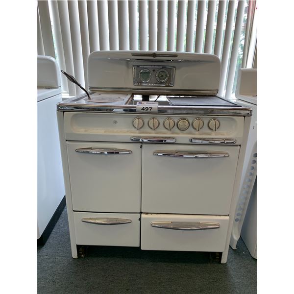 RHEEM VINTAGE STOVE (MISSING PIECES)