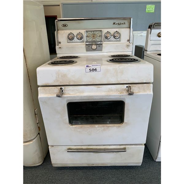 MOFFAT 3M VINTAGE STOVE (SOME DAMAGE)