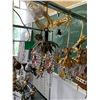 Image 4 : RACK OF 6 ASSORTED CHANDELIERS