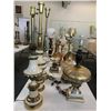 Image 4 : ASSORTED LAMPS (TABLE NOT INCLUDED)