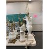 Image 2 : ASSORTED LAMPS (TABLE NOT INCLUDED)