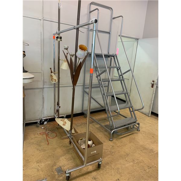 RACK OF 2 FLOOR LAMPS (NO STANDS)