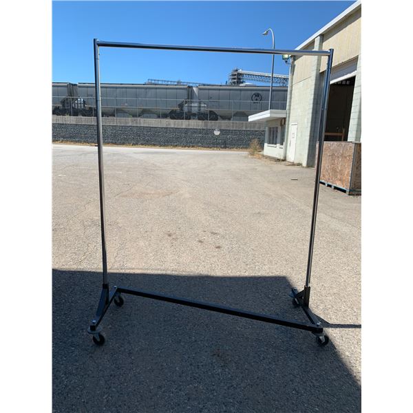 *L2* MOBILE CLOTHING RACK APPROX 80" TALL