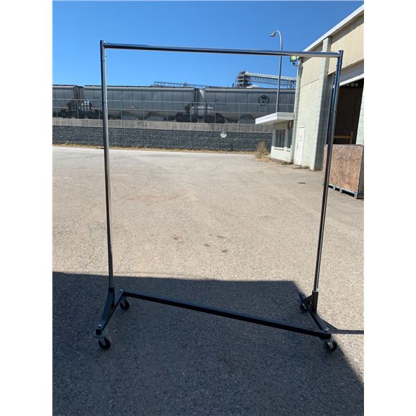 *L2* MOBILE CLOTHING RACK APPROX 80" TALL