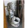 Image 1 : Seahorse Sea Shell Patio Planter