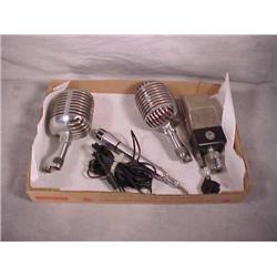 3 microphones