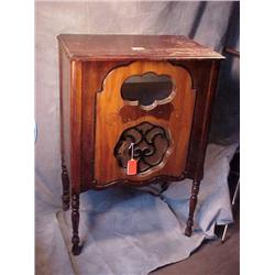 Console radio cabinet