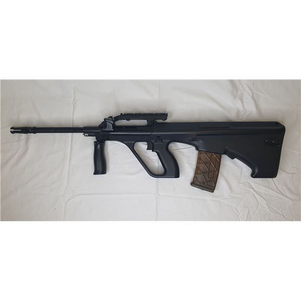 AUG Submachine Gun w/ Magazine Attachment (metal & plastic) - Made in Japan - From Phoenix 1 Interna