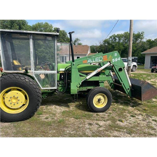 John Deere 2355 tractor w/Allied loader and bucket