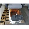 Image 2 : 2-Spa Pedicure Foot Bath Chair Pipeless - 2 X $