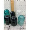 Image 2 : LOT OF VARIOUS ANTIQUE GLASS INSULATORS