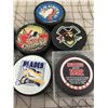 Image 3 : LOT OF VINTAGE HOCKEY PUCKS TWO WITH CASES