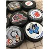 Image 3 : LOT OF VINTAGE HOCKEY PUCKS