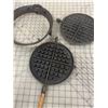 Image 2 : CAST IRON WAGNER WAFFLE IRON