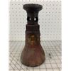 Image 2 : ANTIQUE CAST IRON SCREW JACK