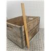 Image 2 : ANTIQUE UNION MILK CO CALGARY ALBERTA BOTTLE BUTTER CRATE