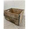 Image 3 : ANTIQUE UNION MILK CO CALGARY ALBERTA BOTTLE BUTTER CRATE