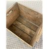 Image 4 : ANTIQUE UNION MILK CO CALGARY ALBERTA BOTTLE BUTTER CRATE