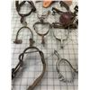 Image 2 : VINTAGE SPURS LOT OF 15 ALL SINGLES (NO PAIRS)