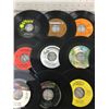 Image 3 : LOT OF 45 RPM RECORDS ELVIS BEE GEES ETC