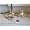 Image 1 : 3 solid brass dolphins.