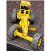 Image 3 : Vintage metal Tonka road grader, Canadian made.