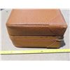 Image 7 : Lot of plastic tubs and brown leather travelling case