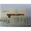 Image 2 : 10 kt gold broach, ball and bat, 1.2 grams