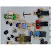 Image 2 : Lot of Roblox figurines and accessories